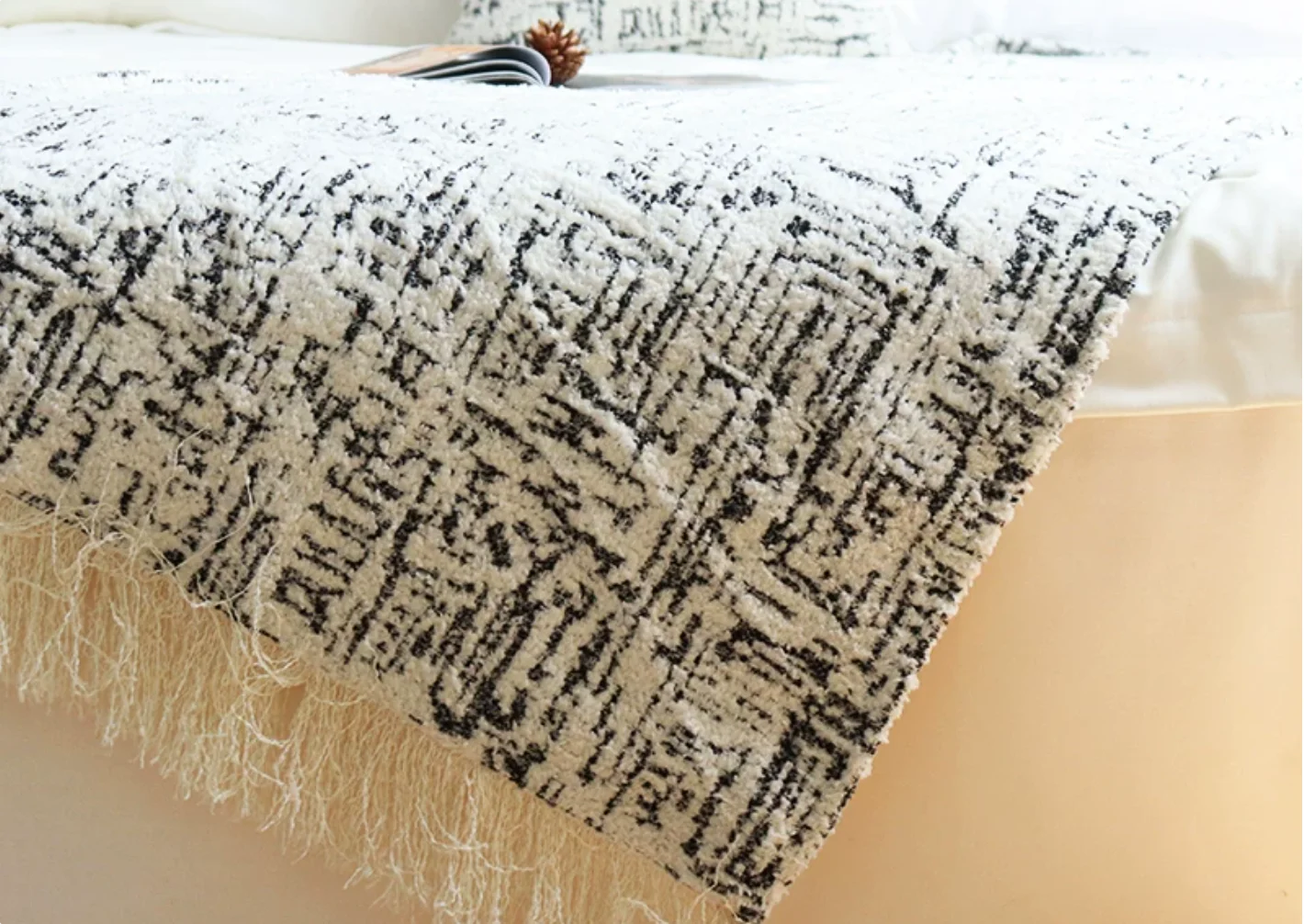 European Minimalist Geometric Velvet Jacquard Runner Mat  Bed Tail Towel for Home stays and Hotels