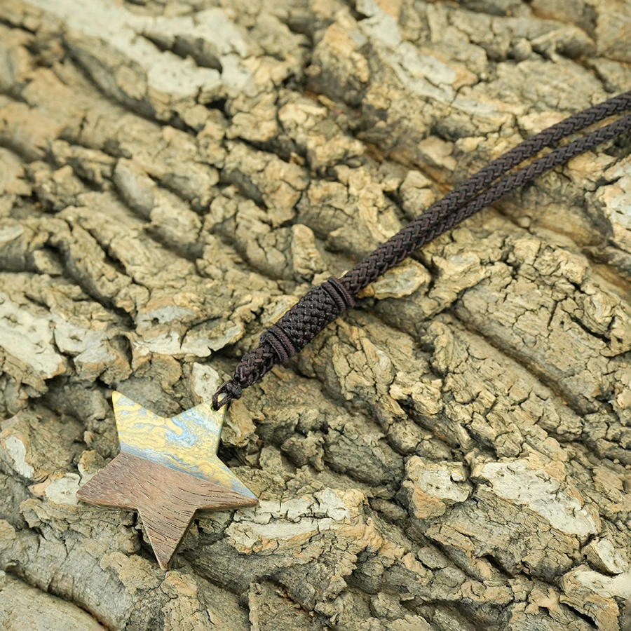 Geometric round star leaf wood combined with resin pendant necklaces for men and women