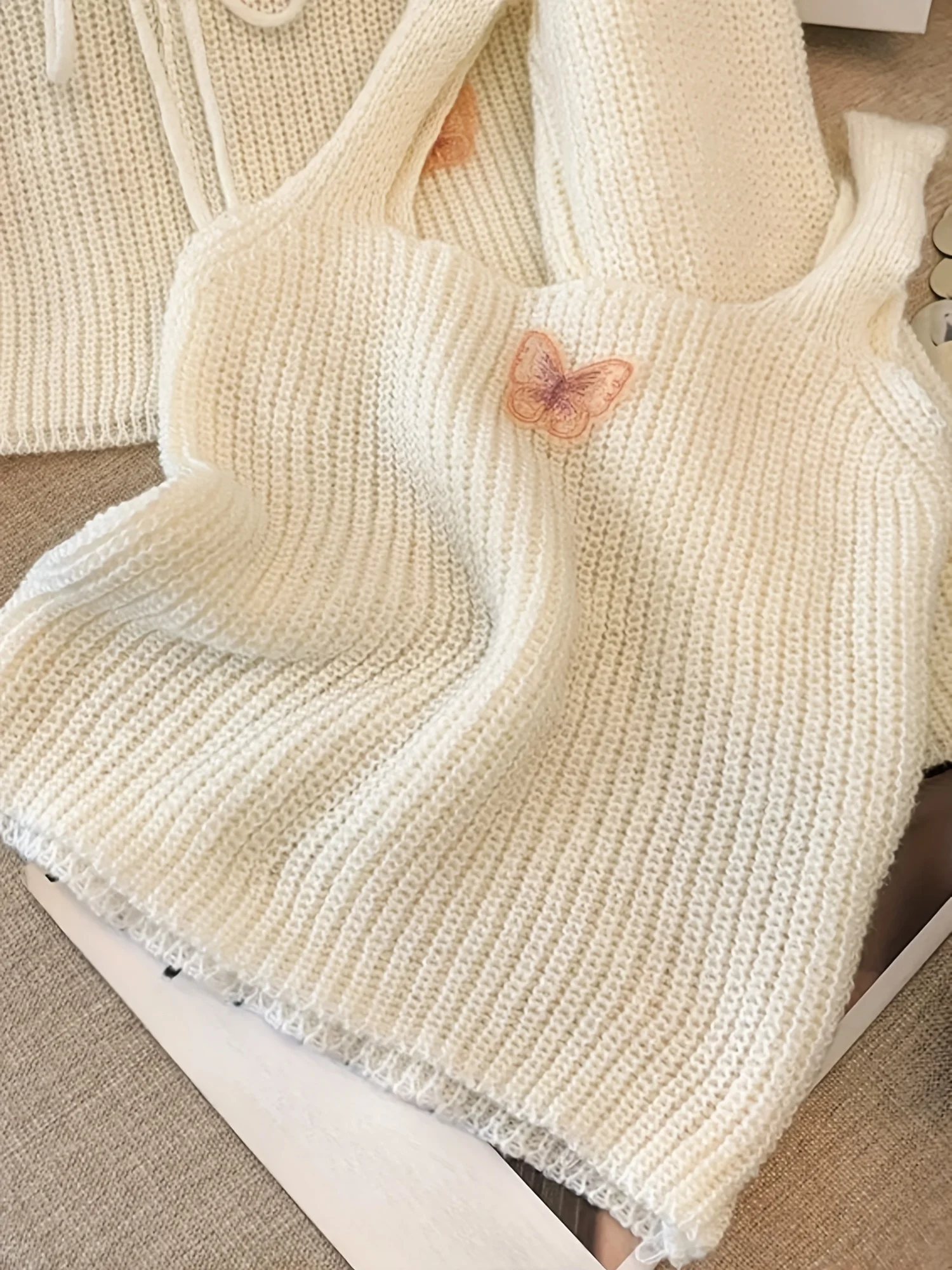طقم سترة نسائية منسوجة على شكل فراشة مكون من قطعتين، سترة صوفية برباط على شكل حرف V، ملابس نسائية كاجوال للشاطئ في الهواء الطلق للربيع والخريف يوميًا