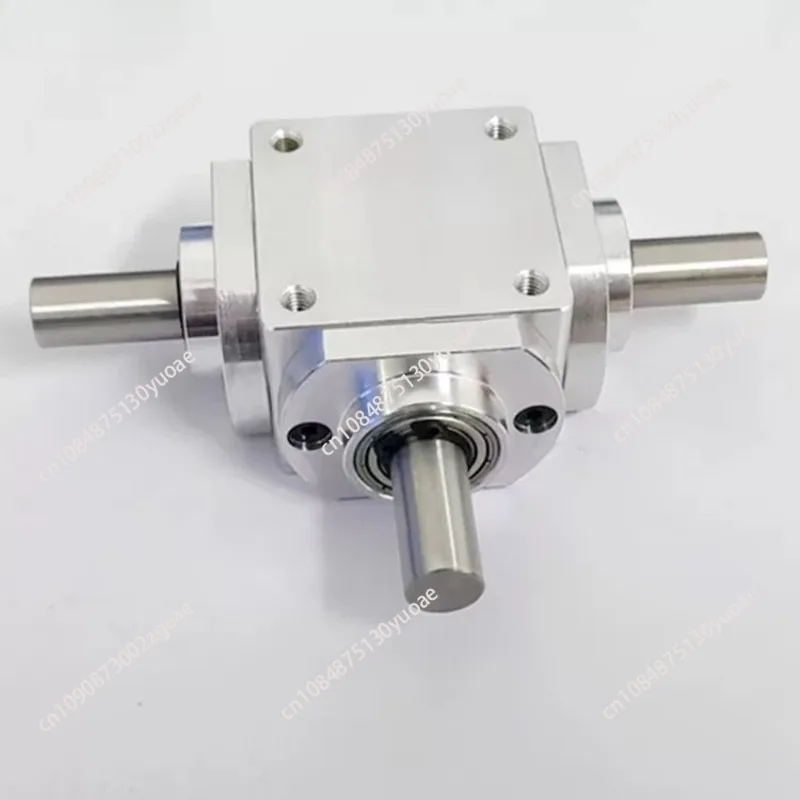 Small 1:1T type cross commutator shaft diameter 10 right-angle transmission gearbox bevel gear reduction gearbox rotation