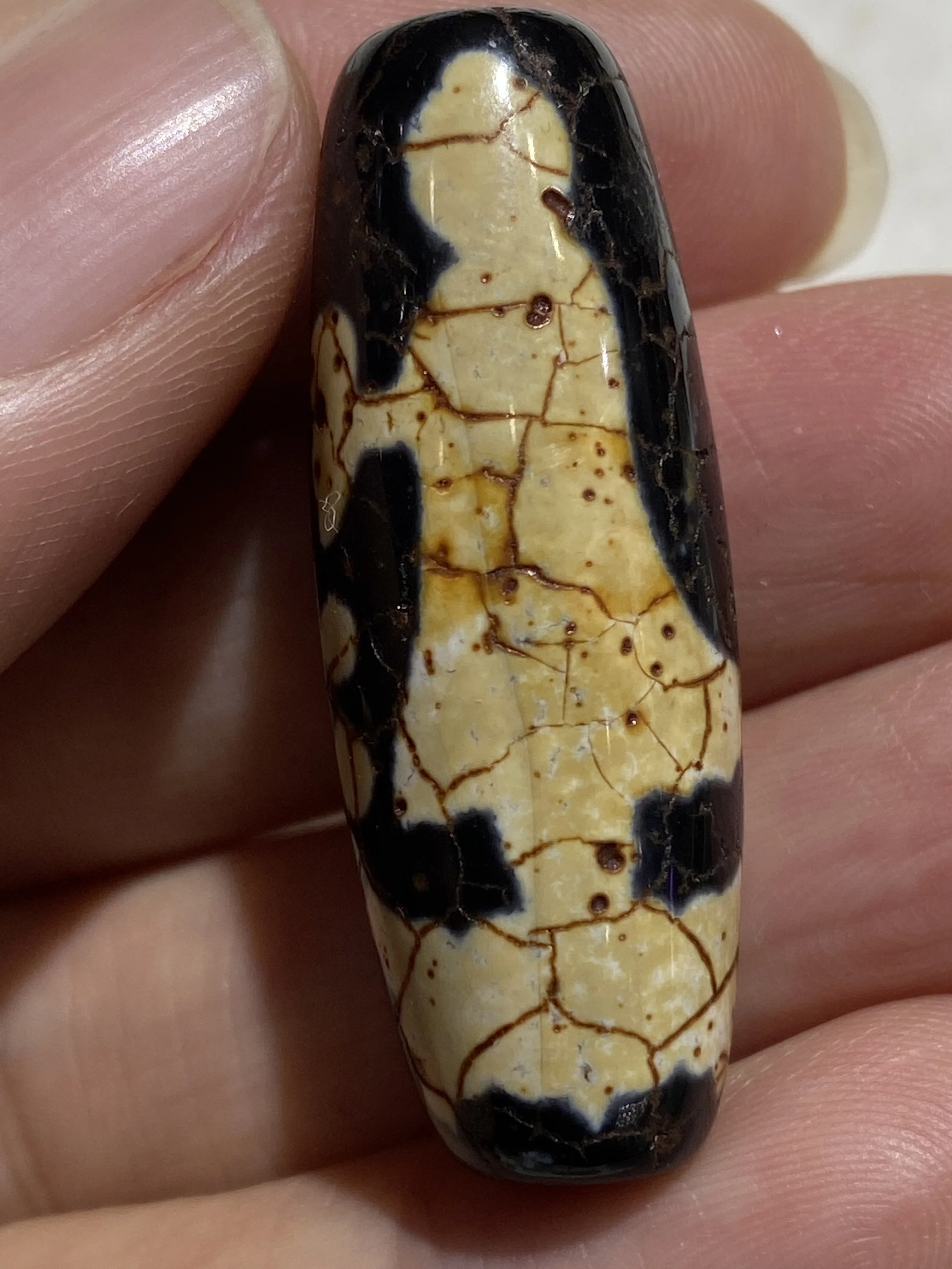 

Magic Energy Tibetan Oily Old Agate Ivory Color Etched Full Dragon Vein Kwan Yin Ruyi As You Wish Dzi Bead Pendant Timestown 5A