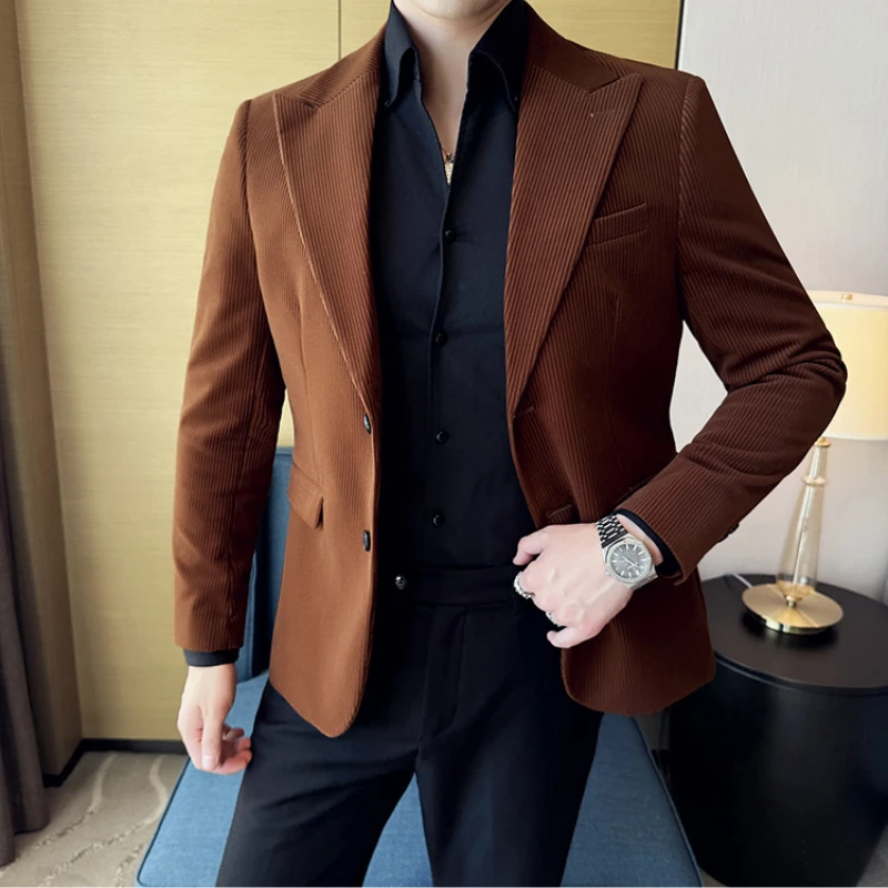 

2024 Autumn Velvet Suit Jacket Solid Color Casual Slim Fit Business Suit Jacket High-quality Fashion Men Wedding Social Tailcoat