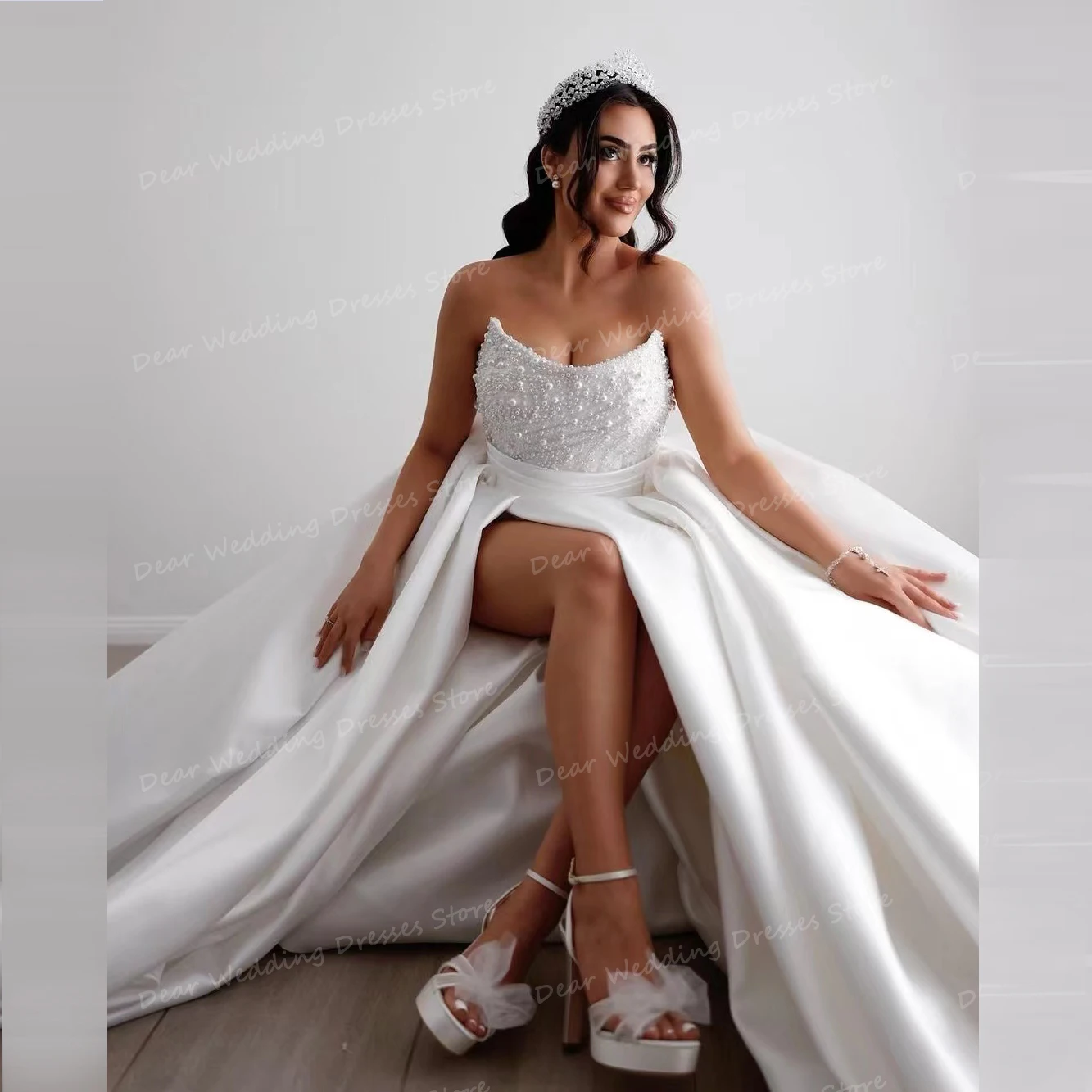 Eenvoudige Elegante Satijnen Trouwjurken Voor Vrouwen Een Lijn Formele Sexy Rugloze Strapless Mouwloze Split Bruidsjurken Vestido Novia