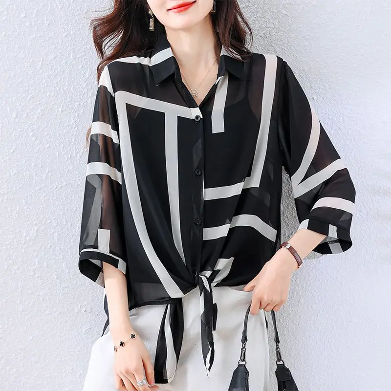 

Fashionable Chiffon Sun Protection Shirt for Women Summer New Loose Contrasting Striped Mid Length Tops Trendy Women Clothing