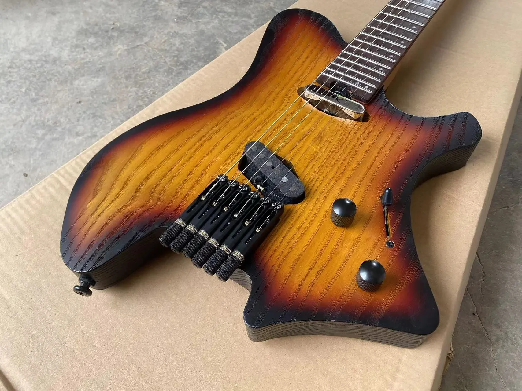 

In Stock Acepro Upgraded Sunburst Headless Electric Guitar Single Pickups, Roasted Maple Neck, Stainless Steel Frets Guitarra