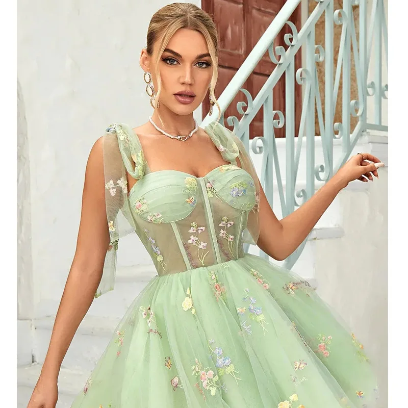 4013 2024 Feather Short Prom Dresses Sexy See Through Girl Short Green Cocktail Dresses 2023