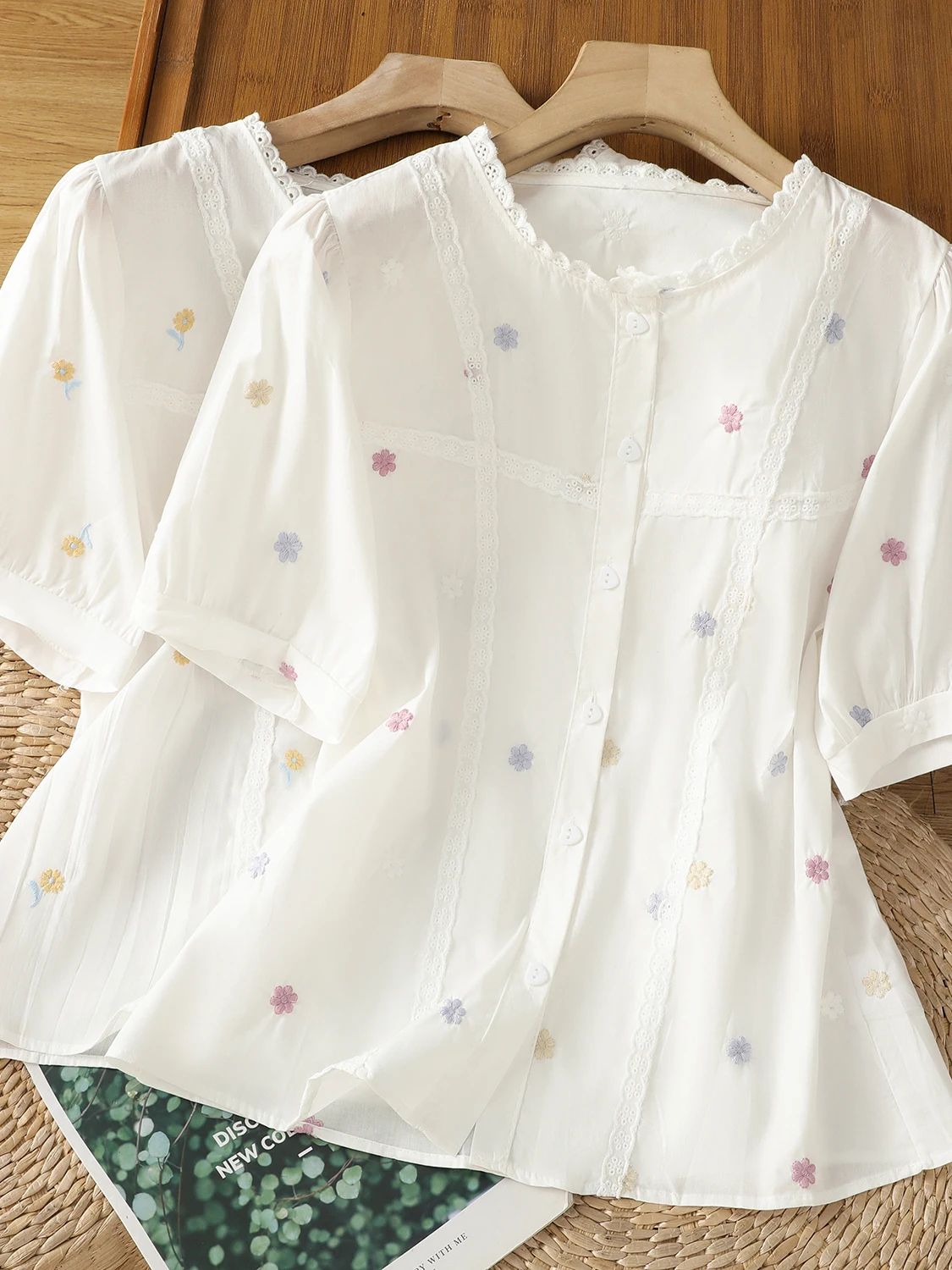 

Loose round Ne Embroidered Musoom Lace Trim irt Women Summer Slimming Doll irt Anti-Aging Trendy Top Cotton Blend
