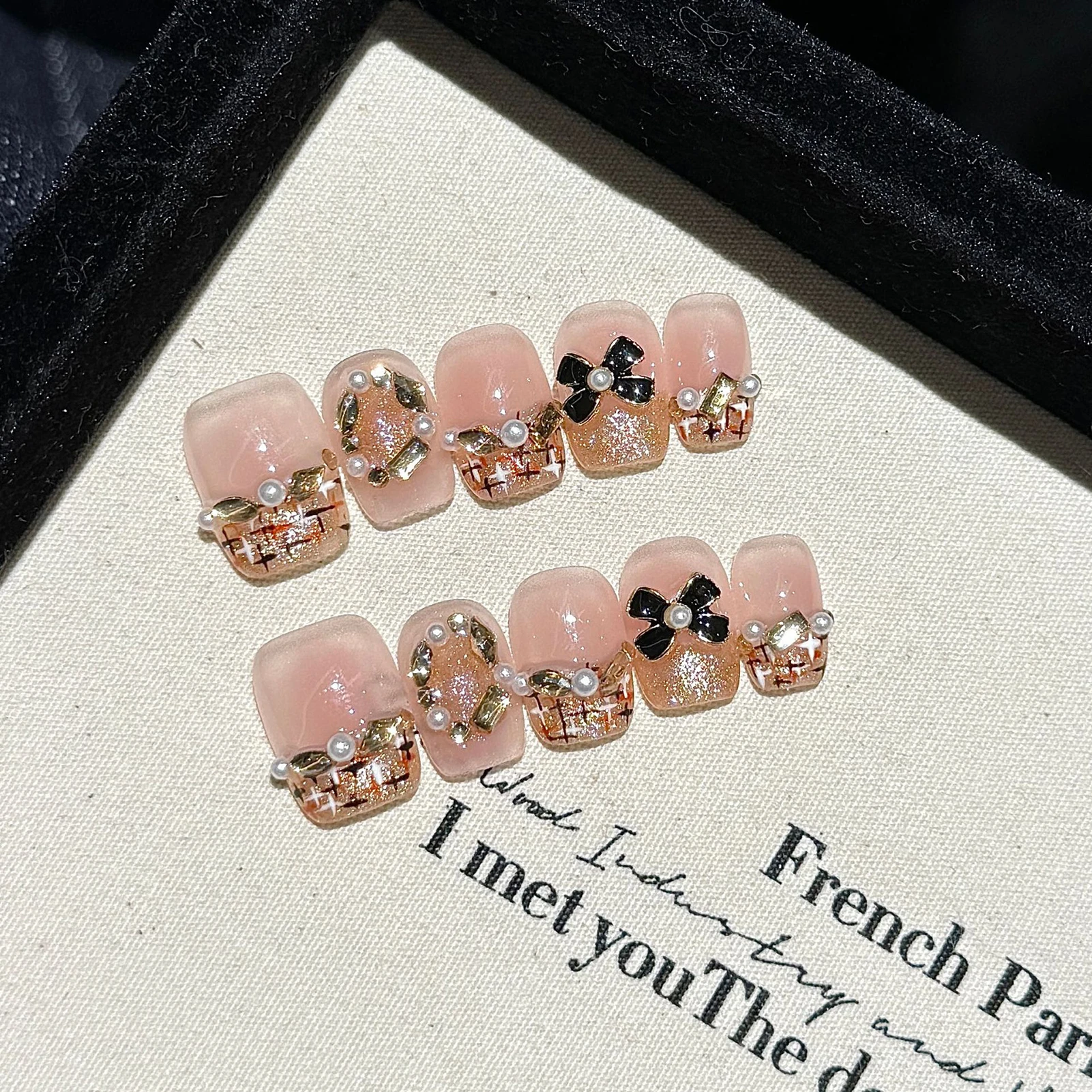 10pcs Korean Sweet Fake Nail Patches Caramel French Handmade Blush Cat's Eye Press On Nails 3D Bowknots Pearl Decor False Nails