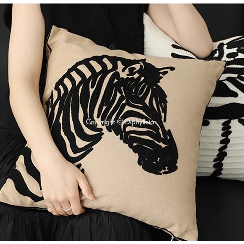 Diphylleia Beige Passion Zebra Face Tufted Cushion Cover Modern Upholstery Luxury Throw Pillow Case Contemporary Art Home Decor