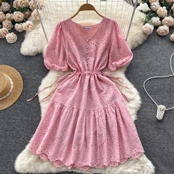 Vintage  Lace V-neck Hollow Out Puff Short Sleeves  Dress Casual Women A-Line Fashion Summer Beach Vacation Dress