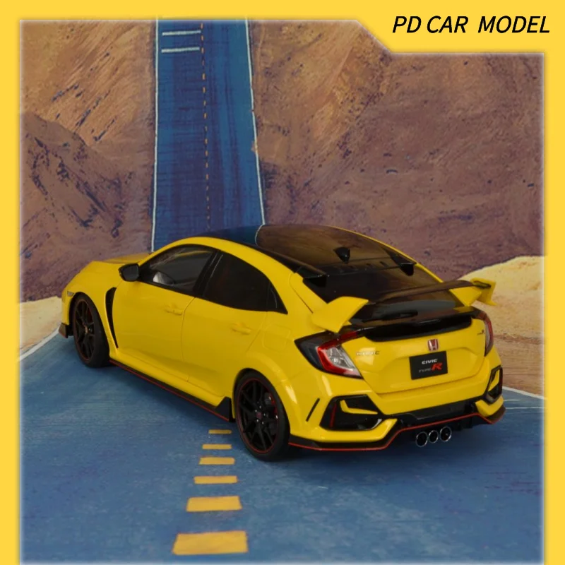 AUTOART Collectible 1:18    Honda CIVIC TYPE R  FK8 YELLOW Gift for friends and family