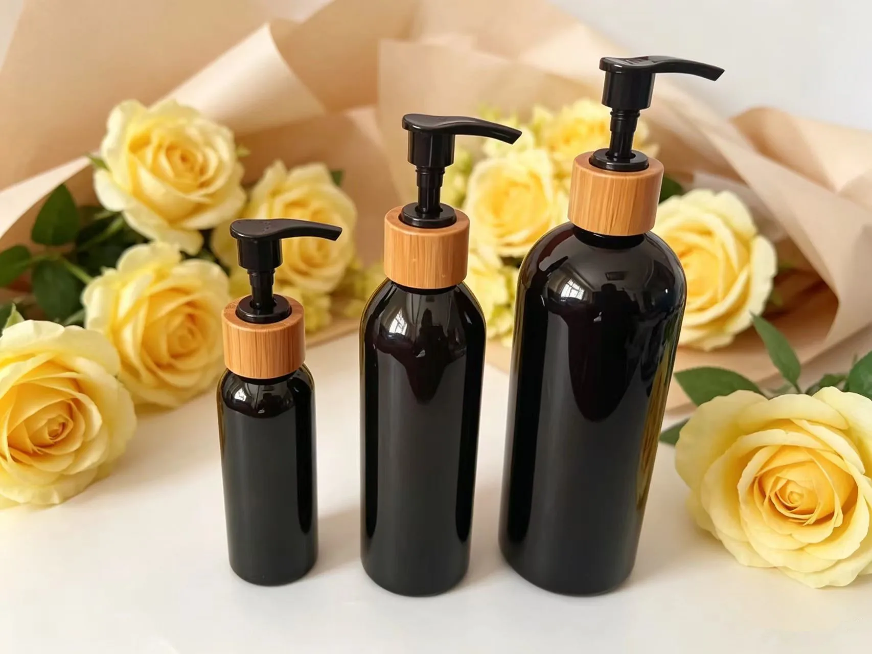10-pieces-de-bouteilles-en-plastique-noir-de-100ml-150ml-200ml-250ml-300ml-avec-pompe-en-bambou-noir-bouteilles-pet-vides