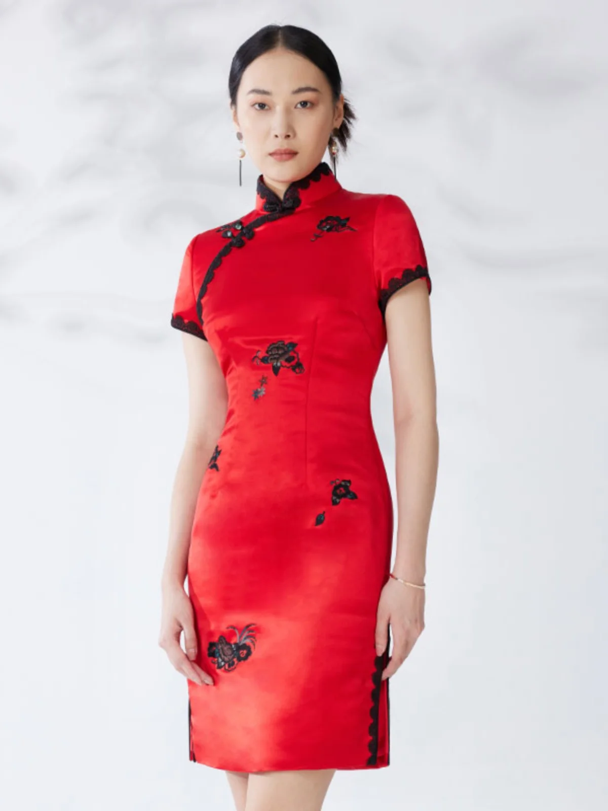 

Винтажный свадебный платок из красного шелка с вышивкой и камнями для женщин