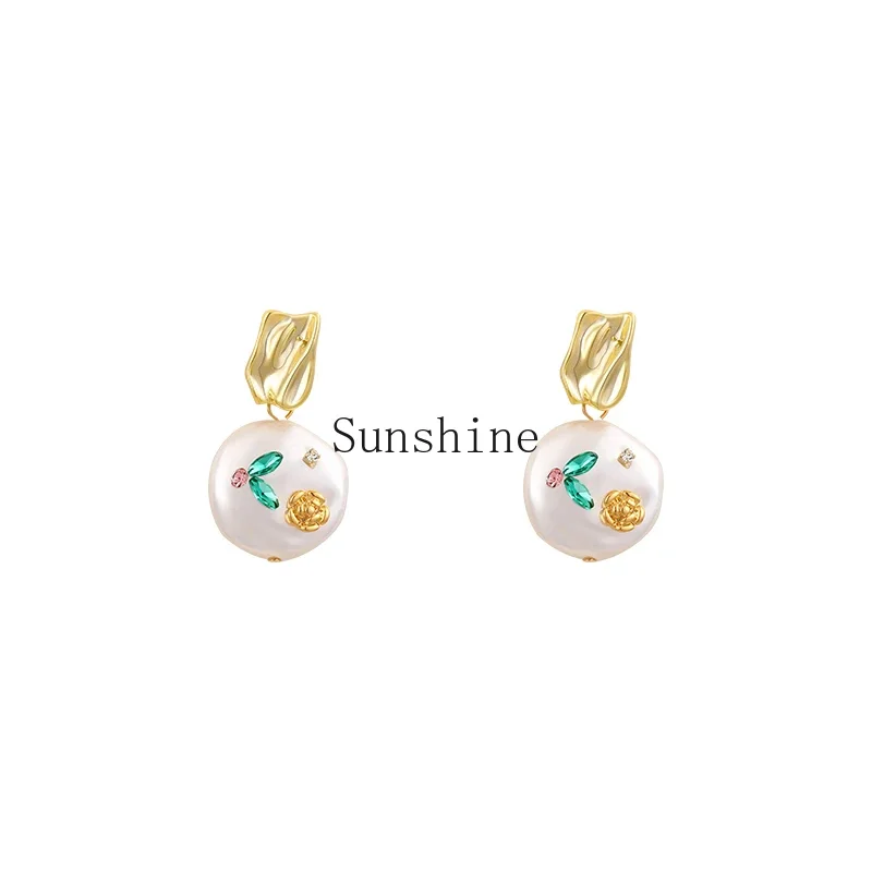 

Pearl stud earrings women's niche design sense unique temperament high sense light luxury earrings