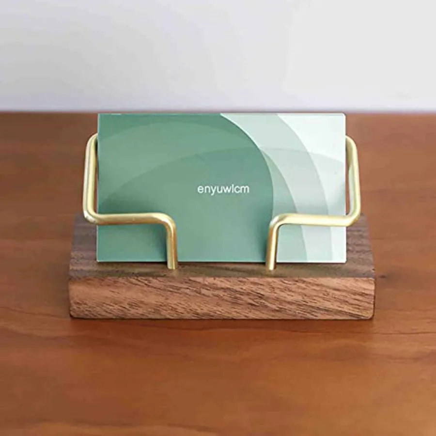 حامل بطاقات معدني مع حامل بطاقات سطح المكتب الخشبي للنحاس المزخرف مع حامل عرض بطاقات العمل الخشبية للمكتب مناسب لـ