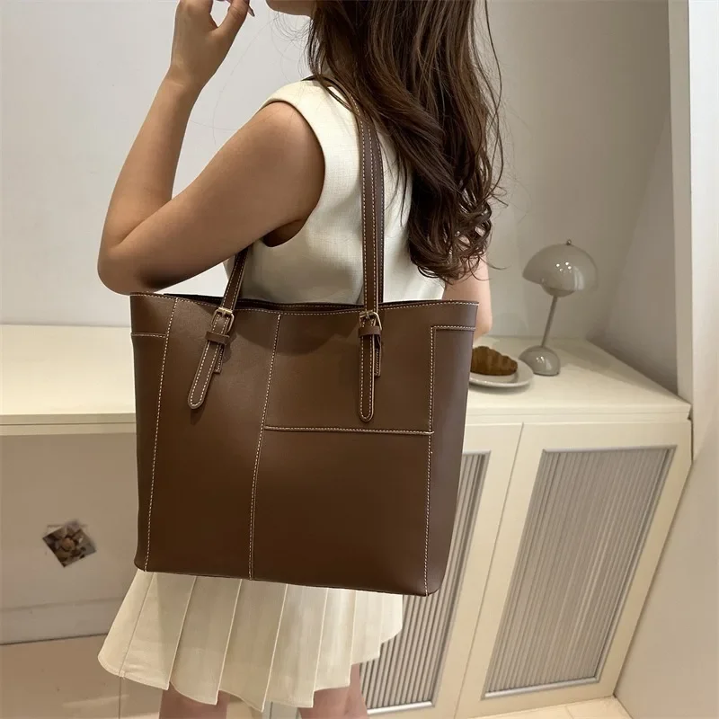 High-quality Leather Large-capacity Commuter Tote Paris New High-level Sense of Fashion Trend Leather Women\'s Bags Large Bags