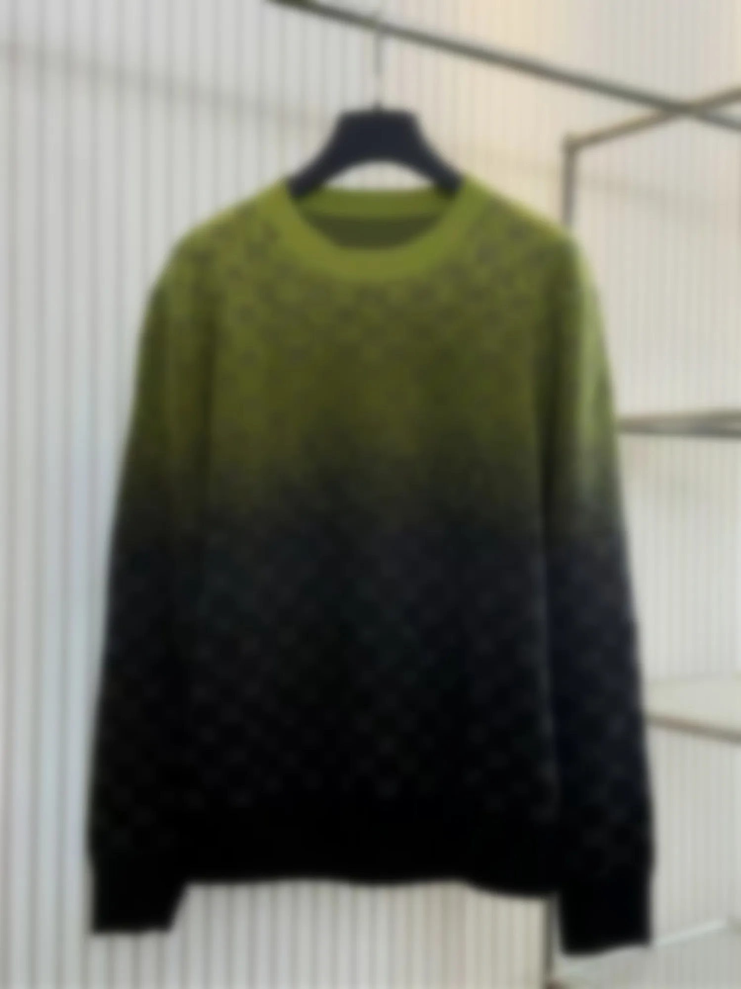 

adient Woolen Sweater Long Sve Loose Fit ex Knitted Top Faionable Reversible Print Casual Wear for Autumn Winter