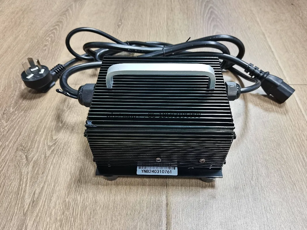 

Зарядное устройство CBD15Y 170A, внешний зарядный блок ESCH24V10A для свинцово-кислотных аккумуляторов CBD20Y