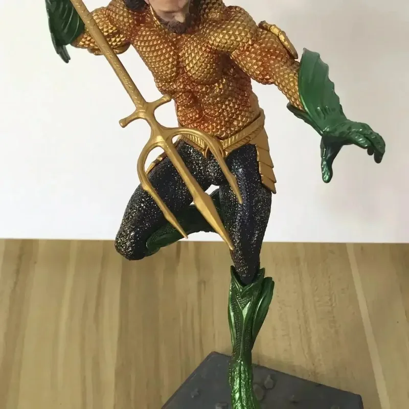 

25 см супергерой Аква Человек Аквамен фигурку статуя коллекционная модель фигурка ПВХ игрушка украшение дома детский подарок