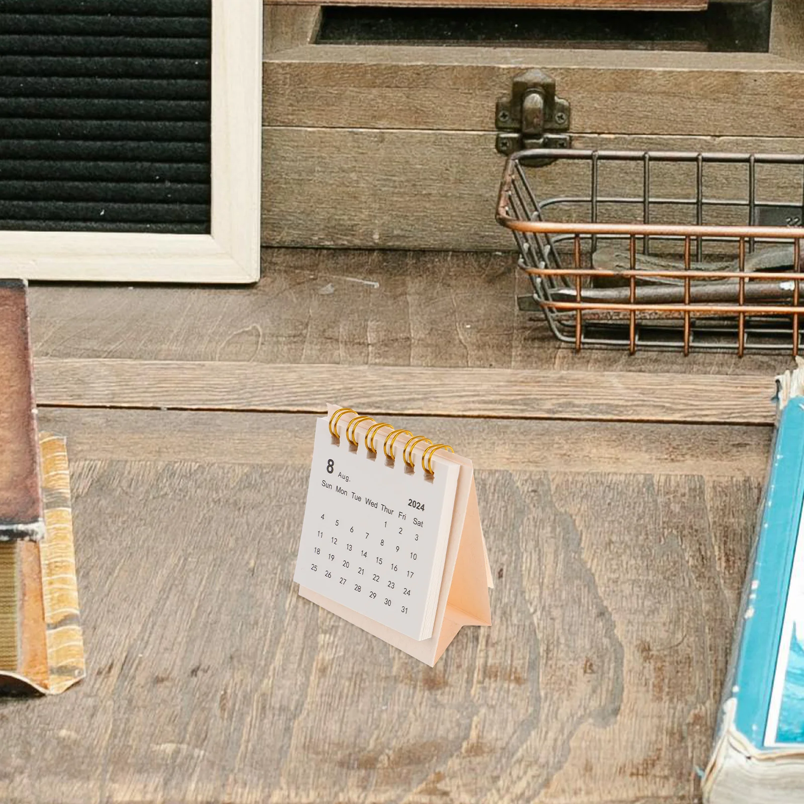 Petit calendrier de bureau sur pied, calendrier de poche, table en papier rabattable, bureau mensuel pendant la journée