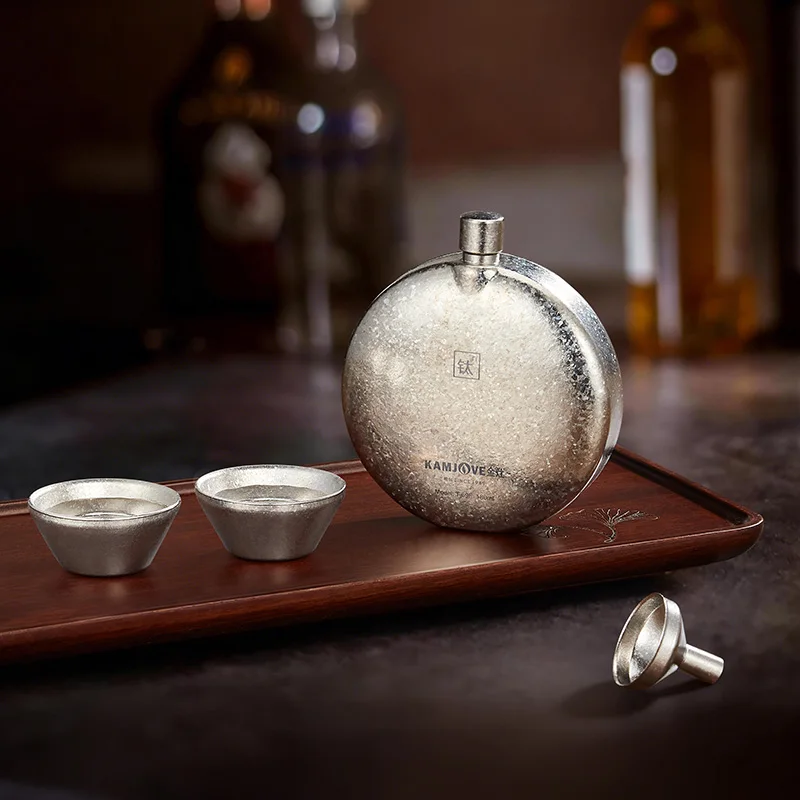 

KAMJOVE Palm-sized,Lightweight All-titanium Liquor Flask with a Titanium Funnel,a Pure Titanium Alcohol Bottle 180ML Durability