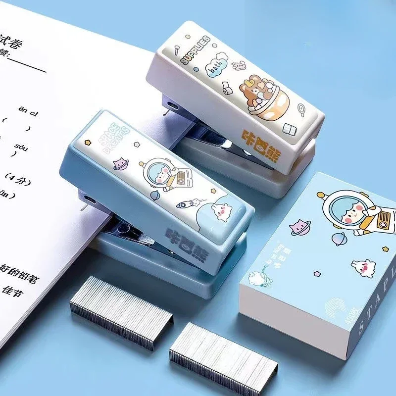 Mini Kawaii Stapler with 400pcs Staple Small Cute Cartoon Stapler Portable Stapler with Staple Student Supply Office Accessories