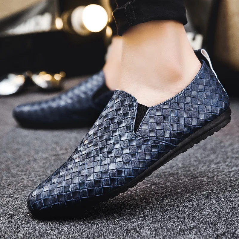 Men Trend Casual Shoes Fashion Light Men Leather Footwear Breathable Slip on Checkered Flat Bottom Driving Shoes Spring Summer