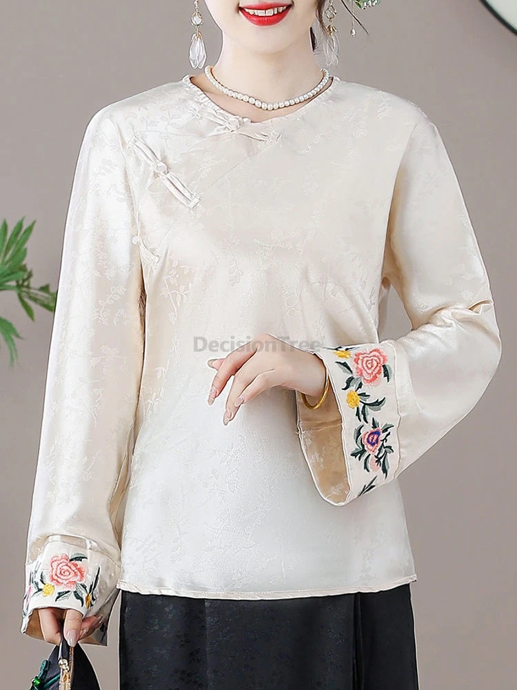 بلوزة تشيباو أنيقة ومزاجية لطيفة على الطراز الصيني لعام 2025، بلوزة مطرزة برقبة دائرية محسنة، بلوزة نسائية كلاسيكية #4