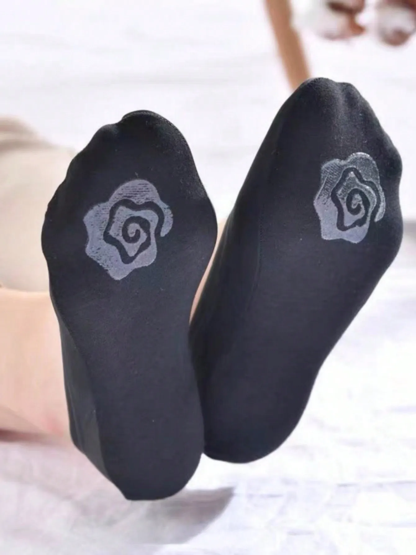 3/5/10 Paar, ultradünne Damen-Bootsocken, knöchelhohe, unsichtbare Socken, rutschfeste Silikon-Sohlen, um ein Verrutschen der Ferse zu verhindern. – Detail 3