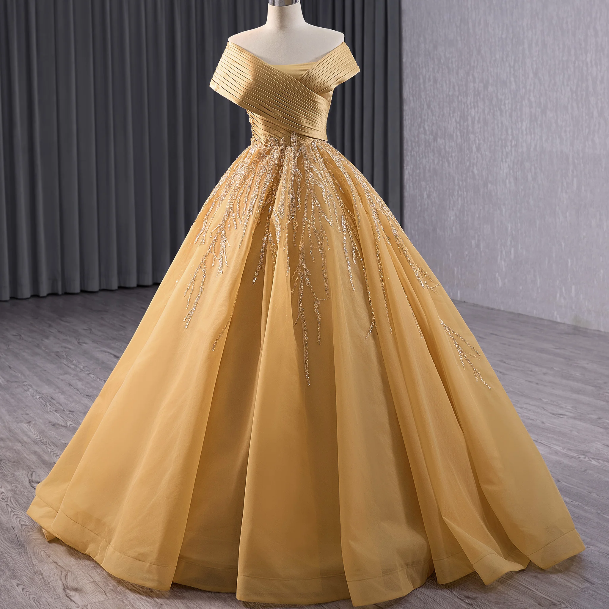 

Rosymae Off-Shoulder Gold Wedding Dress Ball Gown for Quinceanera Prom Parties Special Occasions with Chapel Train Bridal Look