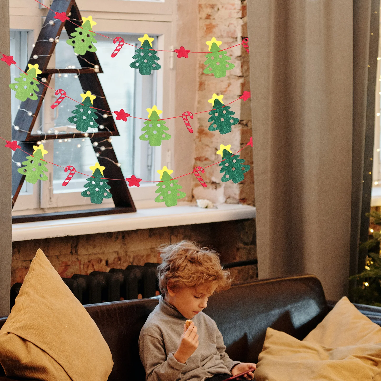 

Christmas Themed Hanging Flag Nonwoven Material Long Lasting Easy Hang Home Party Decoration Supplies Banner Pendant