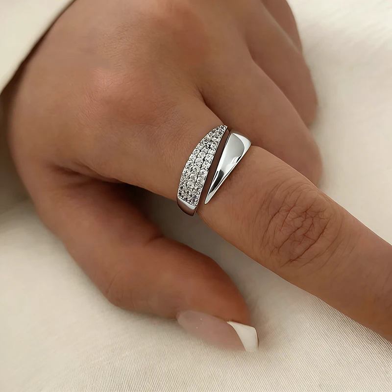 Huitan Special Design Women Opening Ring for Party Daily Stylish Accessories Gorgeous Inlaid Bright Cubic Zirconia Lady Jewelry