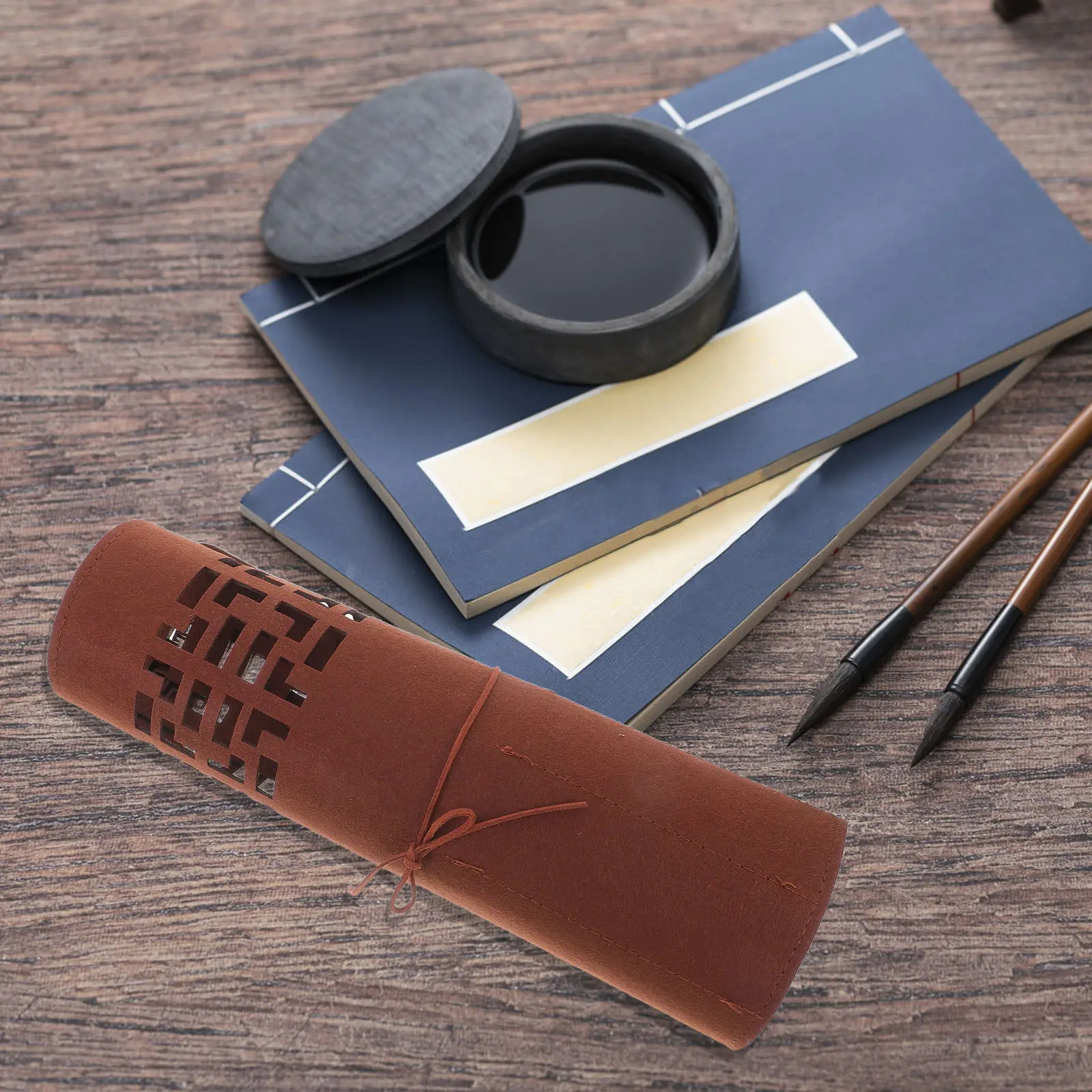 

Multi Brush Storage Pouch Felt Calligraphy Pen Case Portable Vintage Style Writing Instrument Organizer for Artists Students