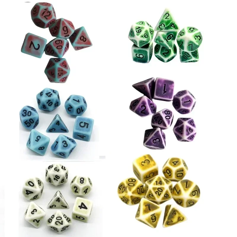 7Pcs/Set Vintage and Antique Colored Dice Acrylic Multiple Sided Board Game Dice Set for Home Games Bars and Other Places