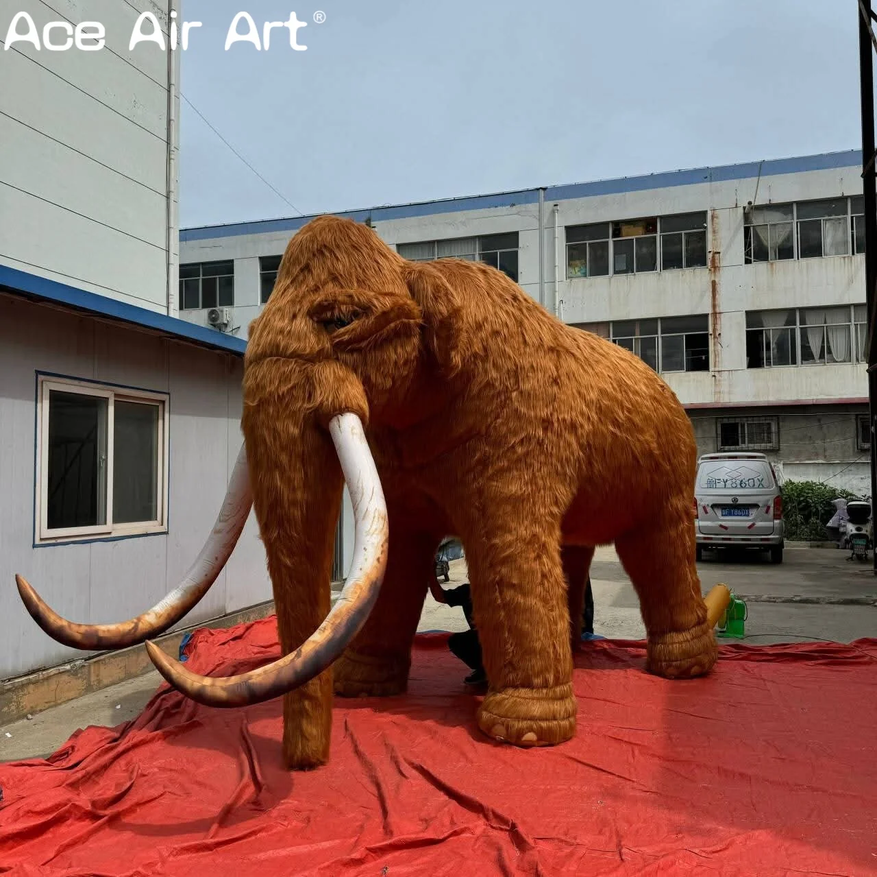 Realistic Inflatable Elephant Model Giant Inflatable Animal Balloon for Jungle Theme Party & Outdoor Event Decoration