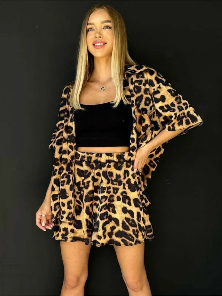 Women\'s Leopard Print Short-sleeved Summer Shorts Women\'s Two-piece Set New Fashion Turn-down Collar Elegant Casual Top Suit