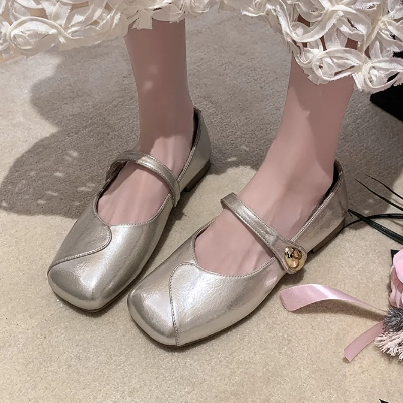 

2025 женские высококачественные темпераментные туфли на плоской подошве, туфли на мягкой подошве и юбкой, модные удобные одинарные туфли