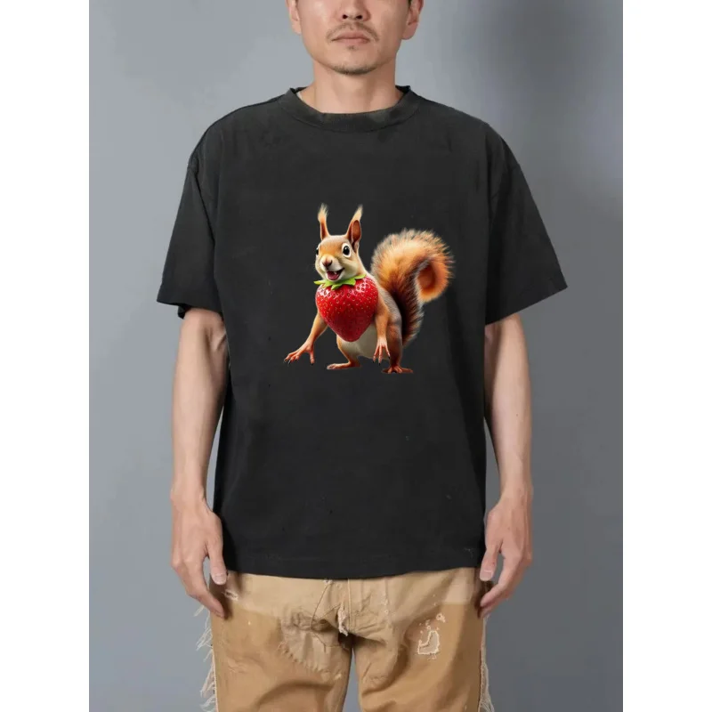 تي شيرت رجالي مغسول باللون الأسود على شكل سنجاب لتناول الطعام بالفراولة نمط مطبوع عالي الجودة 100% قطن 230 جرام