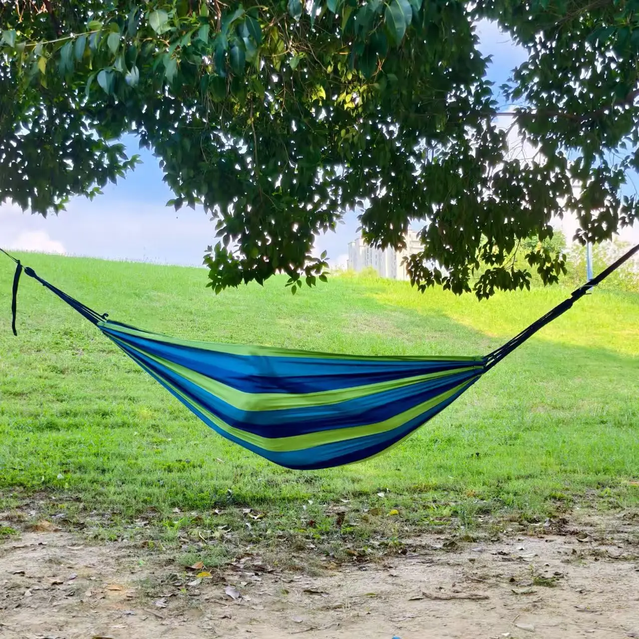 Foldable standing Outdoor Hammock Lightweight Nylon Camping Swing Hammock Available for Wholesalepromote sales