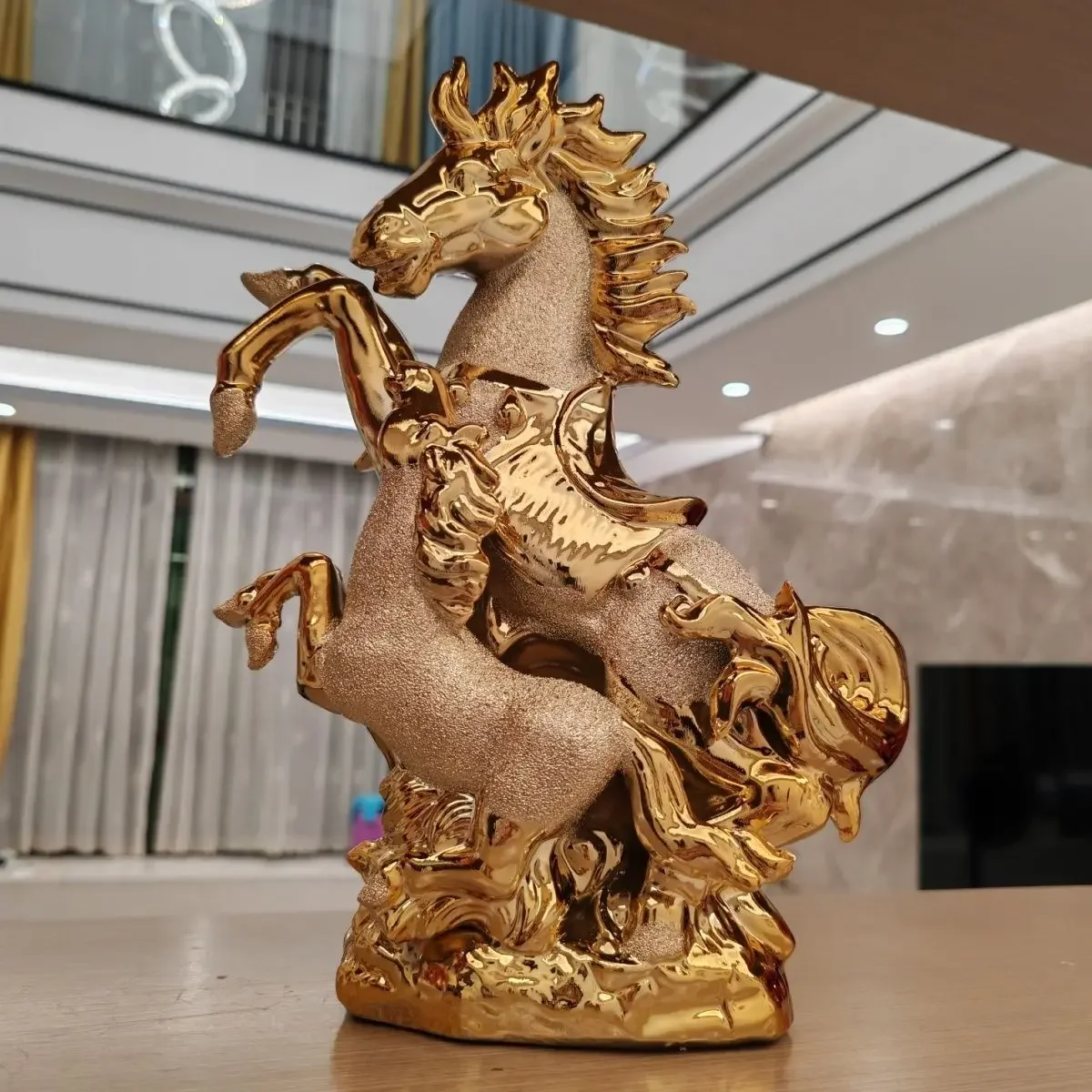 

Cheval doré pour la décoration de la maison, artisanat en céramique, figurine animale en porcelaine, décoration de mariage Auckl