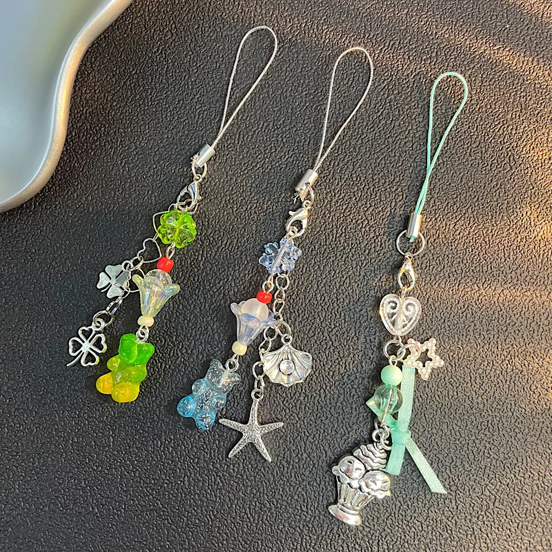 

Cute Lucky Grass Five Pointed Star Love Bead Gouben Chain Card Book CCD Mobile Phone Chain Niche Pendant Female For iPhone 17 16