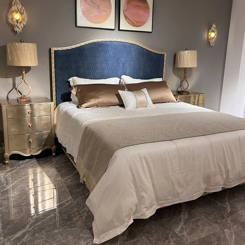 

American Luxury Modern European Retro Hotel Furniture King-Size Frabirc Bed Solid Wood Carving for European-Style