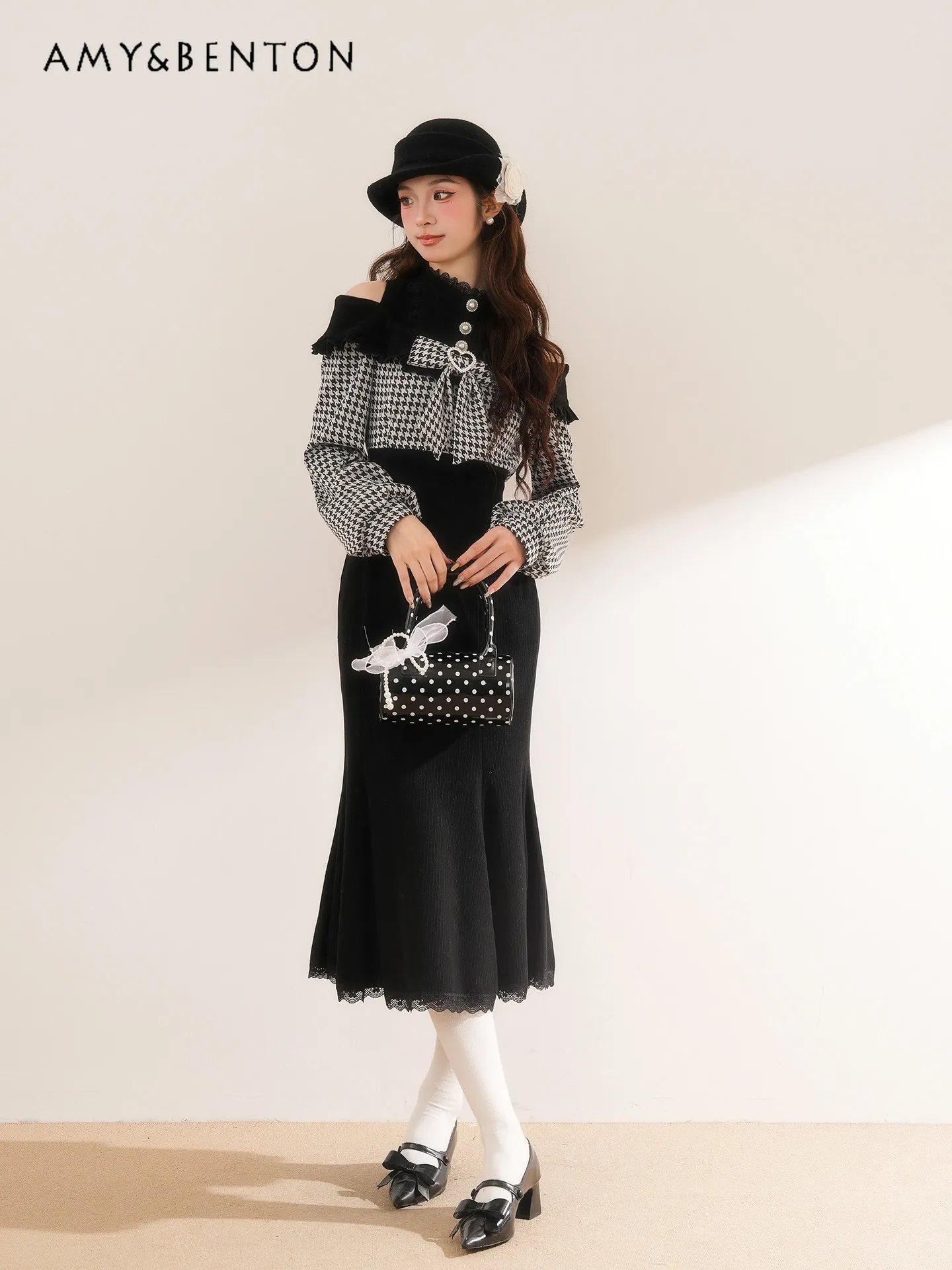 

Новое корейское платье-боди для весны и осени в деловом стиле, черное, нежное, женственное, с эффектом двухслойности, с длинным рукавом, приталенное, с утягивающим эффектом на талии.