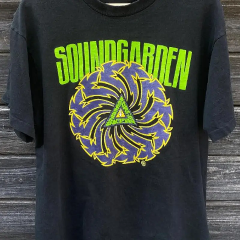 Классическая рубашка черного цвета с короткими рукавами Soundgarden Badmotorfinger KV30052