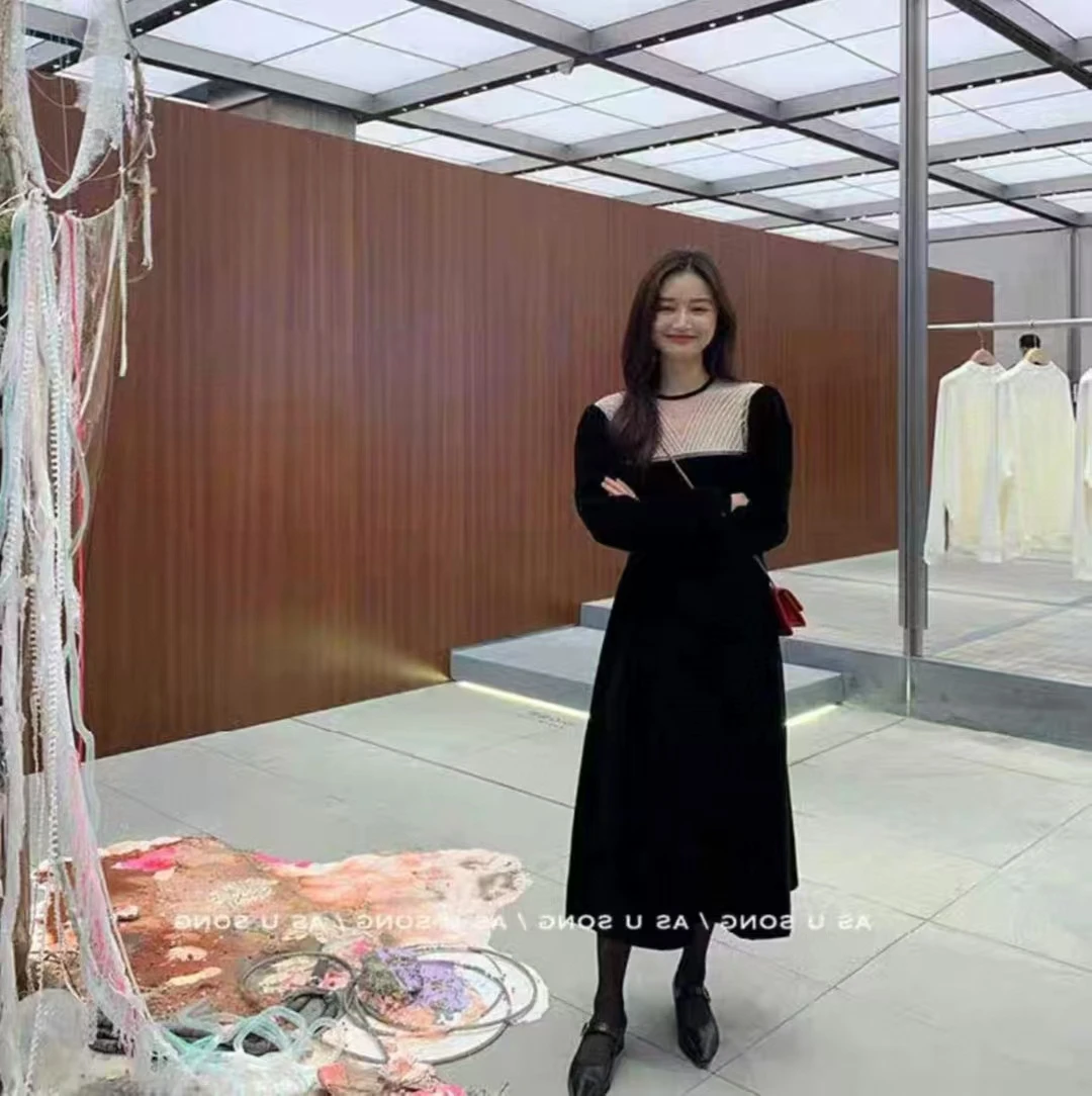 Frühling und Herbst Neue Modische Rundhals aushöhlen + Perle + Mesh Spleißen Samt Schwarz A-line Kleid Frauen S-XL