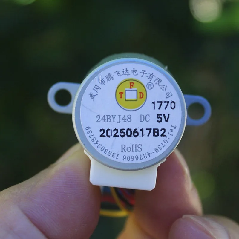 

Шаговый двигатель замедления DC5V, двигатель ветровой направляющей 24BYJ484, фазовый 5-проводной миниатюрный шаговый двигатель замедления