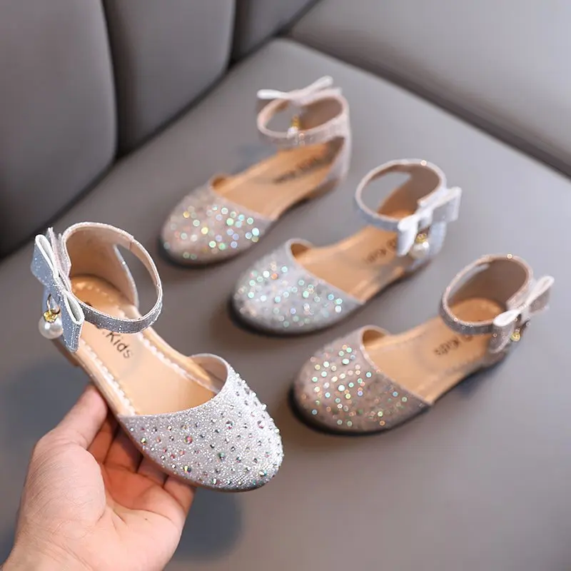 

Summer Girls Rhinestone Flat Sandals Elegant Children Dress Shoes with Bowknot Lightweight Kids Fashion Princess Party Sandals