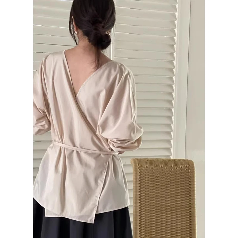 

Retro round Ne Bal Belted Long Sve Striped irt Women's Chic Fall Design Sense Cross over Head Korean Sle Loose Fit