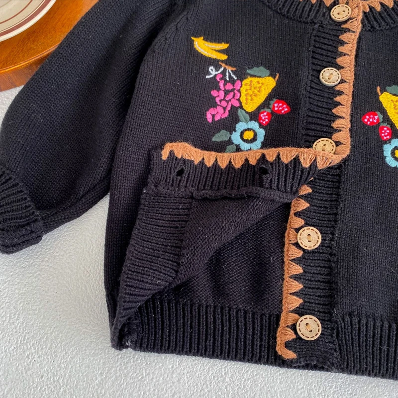 Autumn Spring Autumn New Baby Clothing, 0-3 Year Old Female Baby, Flower Embroidered Knitted Long Sleeve Sweater Coat