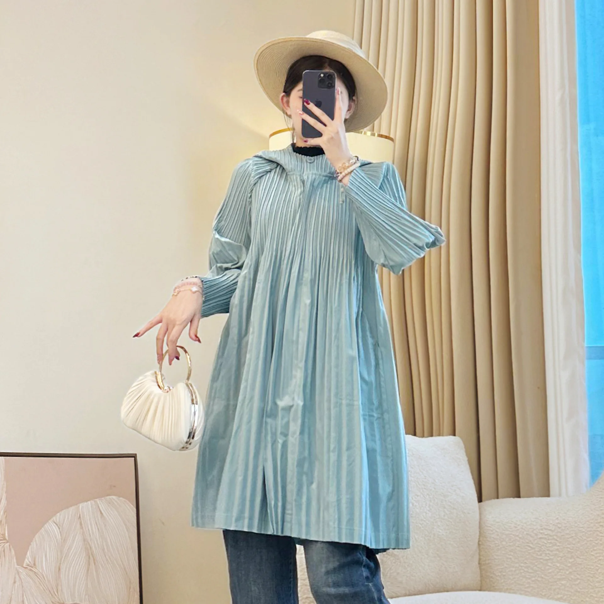 Miyake Herbst Winter Plissee Kleidung High-End Lose frauen Leichte Trenchcoat Neue Mit Kapuze Zipper Mid-Länge windjacke